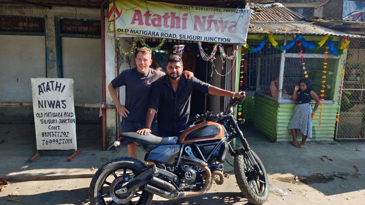 Atathi Niwas Guest House For Backpackers And Travellers Siliguri Εξωτερικό φωτογραφία