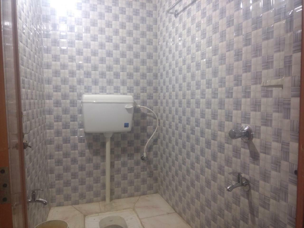 Atathi Niwas Guest House For Backpackers And Travellers Siliguri Εξωτερικό φωτογραφία
